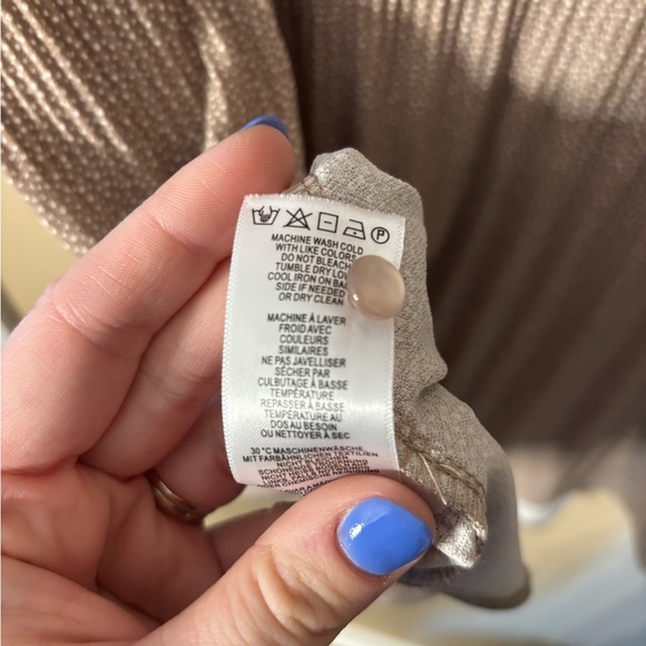 Adrianna Papell women’s flutter sleeve blouse 2X - Picture 2 of 7